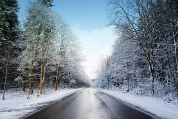 Obraz na płótnie Canvas Winter road landscape.