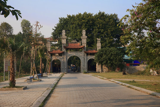 Hoa Lua ancient town in Tam Coc, Vietnam