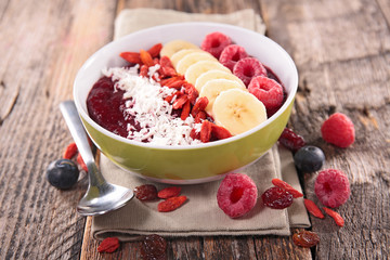 healthy smoothie bowl