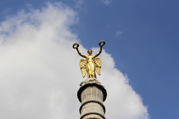 statua