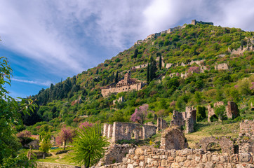 Fototapeta na wymiar View of ruins of the archaeological medieval town of Mystras,one of the most important Byzantine sites in Greece.