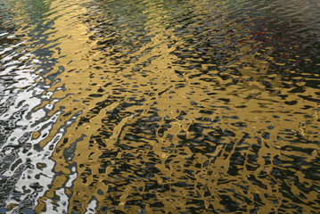 Coloured reflection