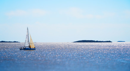 Obraz premium Beautiful Sailboat in the Ocean