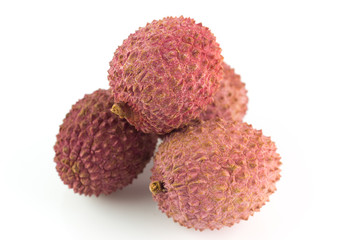 Lychees su sfondo bianco