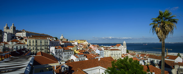 Naklejka premium panorama view of alfama quarter, lisbon, portugal