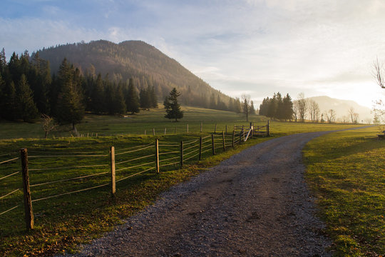 รูปภาพWanderweg – เลือกดูภาพถ่ายสต็อก เวกเตอร์ และวิดีโอ128,329 | Adobe ...