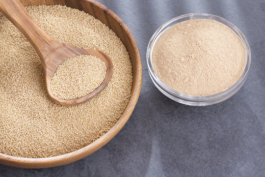 Amaranth seeds and flour - Amaranthus