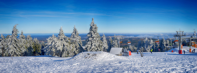 Klinovec in Tschechien, Panorama im Winter