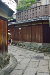 京都　新春の石塀小路