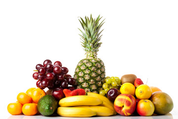 Fototapeta na wymiar tropical fruits. fruits isolated on white. Ripe fruit