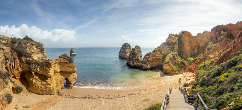 Portugal, Algarve, Lagos, Praia do Camilo, panoramic view
