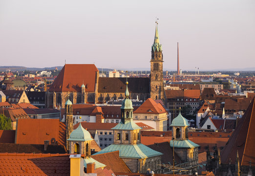 Germany, Bavaria, Middle Franconia, Nuremberg, Townhall and St. Lorenz Church