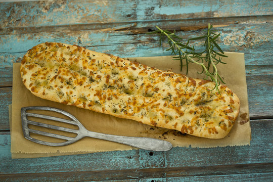 Focaccia with garlic, rosemary and thyme