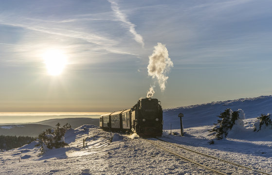 Germany, Saxony-Anhalt, Harz National Park, Brocken, Harz Narrow Gauge Railway in winter