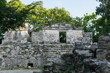 Fototapeta na wymiar Ancient Mayan buildings