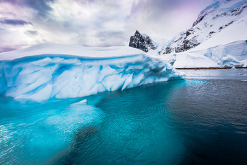 Huge icebergs in Antarctica.CR2