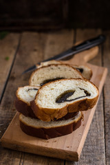 Buns with poppy seeds - yeast pie with stuffing