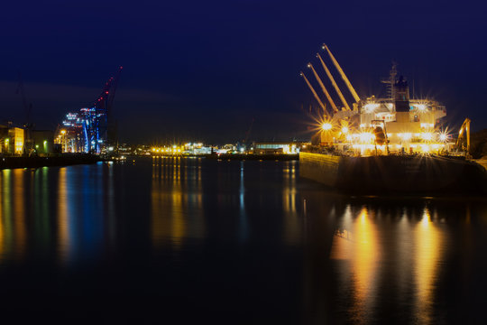 Hamburg bei Nacht