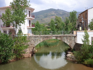 Fototapeta na wymiar Puente de Génave, localidad de Jaén, en la comunidad autónoma de Andalucía (España)