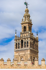 Fototapeta na wymiar Giralda Tower in Seville, Spain