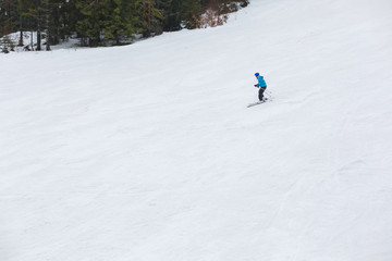Fototapeta na wymiar Skiing on the slope.