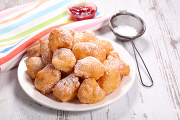 french donut, pet de none