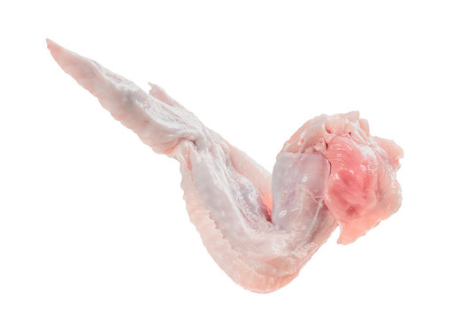 raw chicken wings on white background without shadows. 100% sharp image