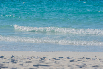 Weißer Sand und Türkises Wasser am Karibik Strand auf Kuba Varadero
