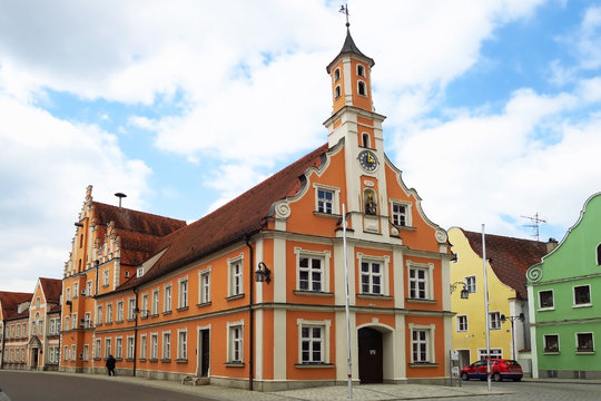 Rathaus von Rain am Lech, Rain ist eine Stadt im schw&auml;bischen Landkreis Donau-Ries, Bayern, Deutschland
