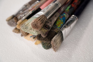 Many artist brushes