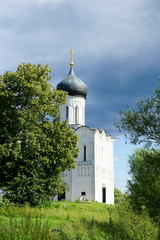 the ancient Church "Pokrova na Nerli"