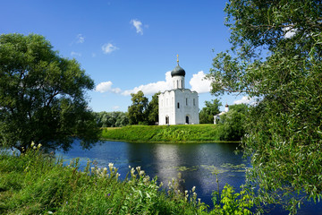 the ancient Church "Pokrova na Nerli"