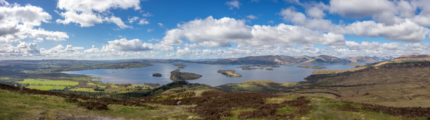 Fototapeta na wymiar Panoramic view of Loch Lomond, biggest lake in Scotland