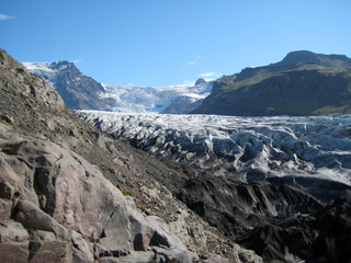 Blick auf die spektakuläre Eiswelt des Vatnajökull