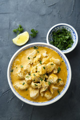 Chicken in spicy coconut sauce