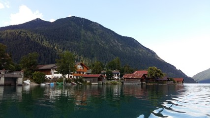 Fototapeta na wymiar Lago Walchensee