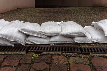 Fototapeta na wymiar sandbag for flood defense 