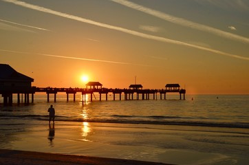 Fototapeta premium Pier at sunset