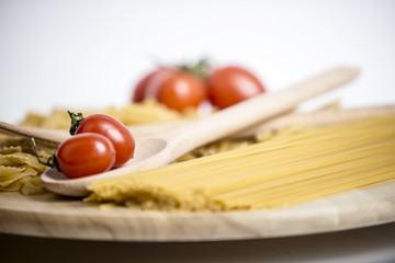 Pasta italiana con pomodori