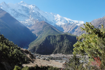 Fototapeta na wymiar Huge mountain valley in nepal himalayas