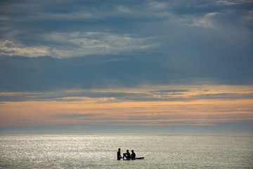 silhouettes of people 