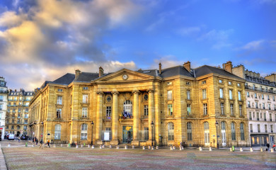 Fototapeta na wymiar City Hall of the fifth arrondissement of Paris, France