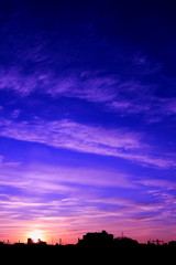 美しき冬の朝焼けと街並み