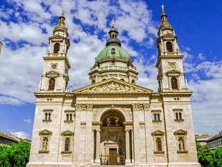 Fototapeta na wymiar St. Stephen's Basilica Cathedral in Budapest, Hungary.