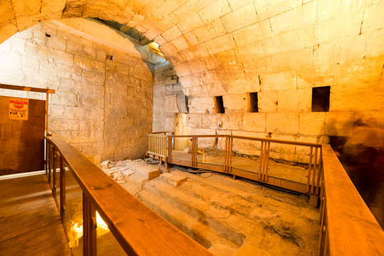 Jerusalem Hanukkah Western Wall Tunnels Tour