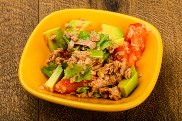Tuna and avocado salad