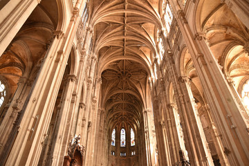 Nef de l'&eacute;glise Saint-Eustache &agrave; Paris, France