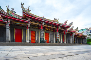 Fototapeta na wymiar Xingtian Temple landmark in Taipei city, Taiwan.