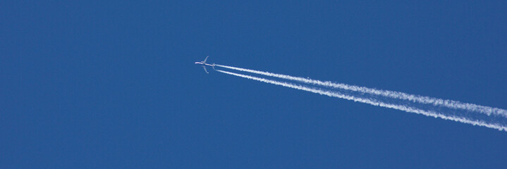 Jet traffic jet on a blue sky.