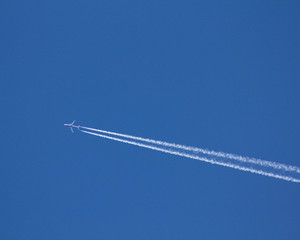 Jet traffic jet on a blue sky.